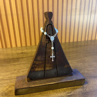 IMAGEM DE MADEIRA NOSSA SENHORA APARECIDA COM DEZENA DE PÉROLA 16CM  (1 UNIDADE)