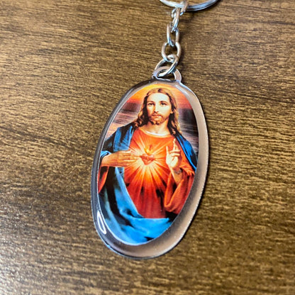 CHAVEIRO METAL OVAL RESINADO SAGRADO CORAÇÃO DE JESUS (6 UNIDADES)