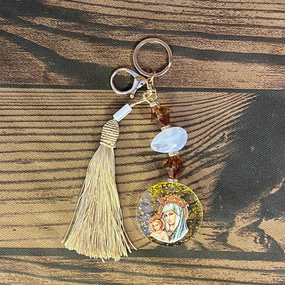 CHAVEIRO LUXO MEDALHA RESINADA NOSSA SENHORA MÃE DOS HOMENS  (1 UNIDADE)