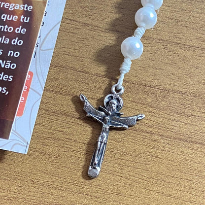 TERÇO PÉROLA SANTA TERESINHA BRANCO 8MM (1 UNIDADE)