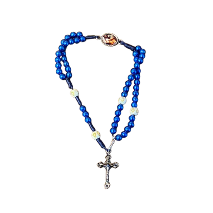 TERÇO PULSEIRA PÉROLA AZUL COM MEDALHA RESINADA SÃO JOSÉ (6 UNIDADES)