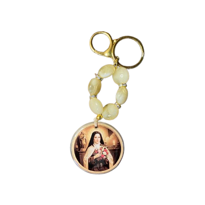 CHAVEIRO LUXO MEDALHA RESINADA SANTA TERESINHA MOD2  (1 UNIDADE)