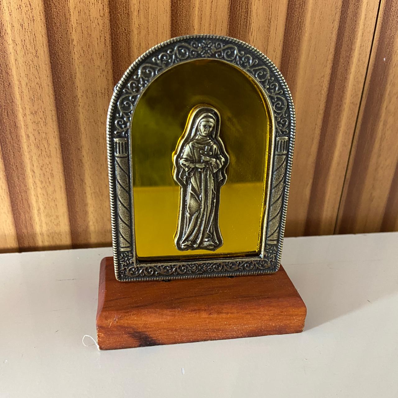 ADORNO DE MESA MADEIRA ESPELHADO SANTA RITA DE CÁSSIA METAL OURO VELHO 9,8CM (1 UNIDADE)