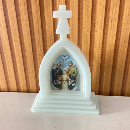 CAPELA ACRÍLICA G SAGRADA FAMÍLIA FLUORESCENTE 18X12CM (1 UNIDADE)