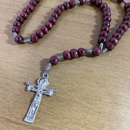 TERÇO DE MADEIRA CRUZ SANTISSIMA TRINDADE 08MM  (7 UNIDADES)