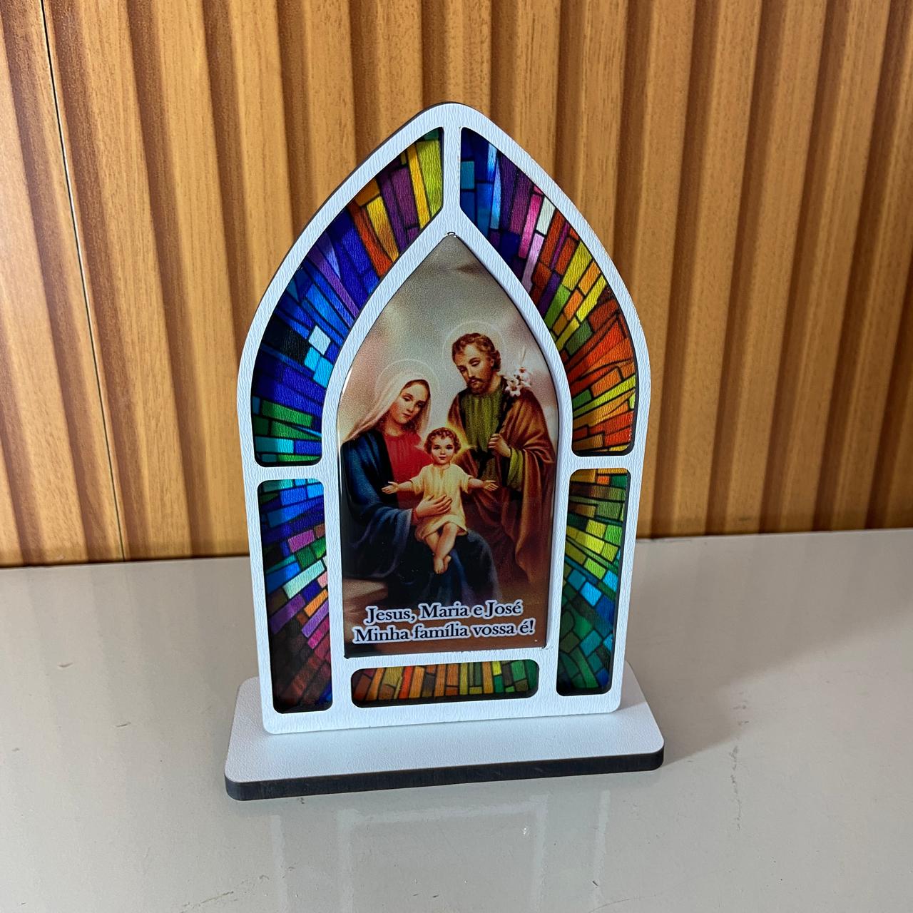 CAPELA MDF VITRAL SAGRADA FAMÍLIA 18CM (1 UNIDADE)