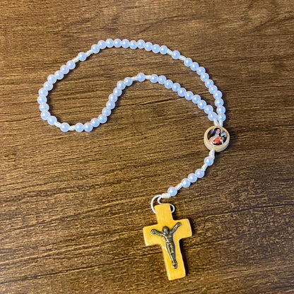 TERÇO PÉROLA MIRIM SANTA TERESINHA 06MM (12 UNIDADES)