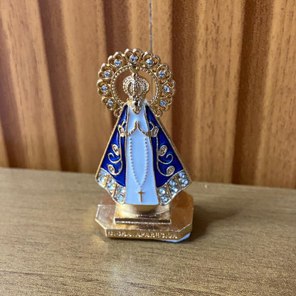 IMAGEM NOSSA SENHORA APARECIDA AUREOLA COM STRASS PARA CARRO MOD2 06CM  (12 UNIDADES)