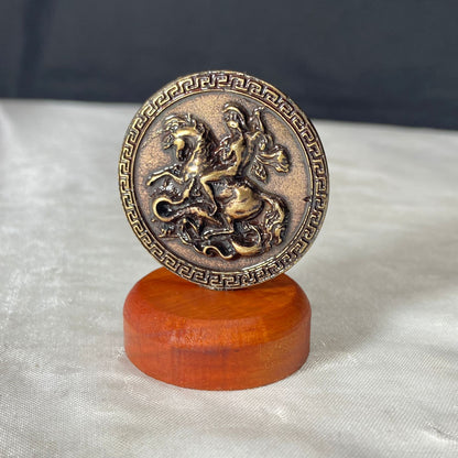 IMAGEM DE MESA METAL OURO VELHO SÃO JORGE COM BASE DE MADEIRA 5,5CM (1 UNIDADE)