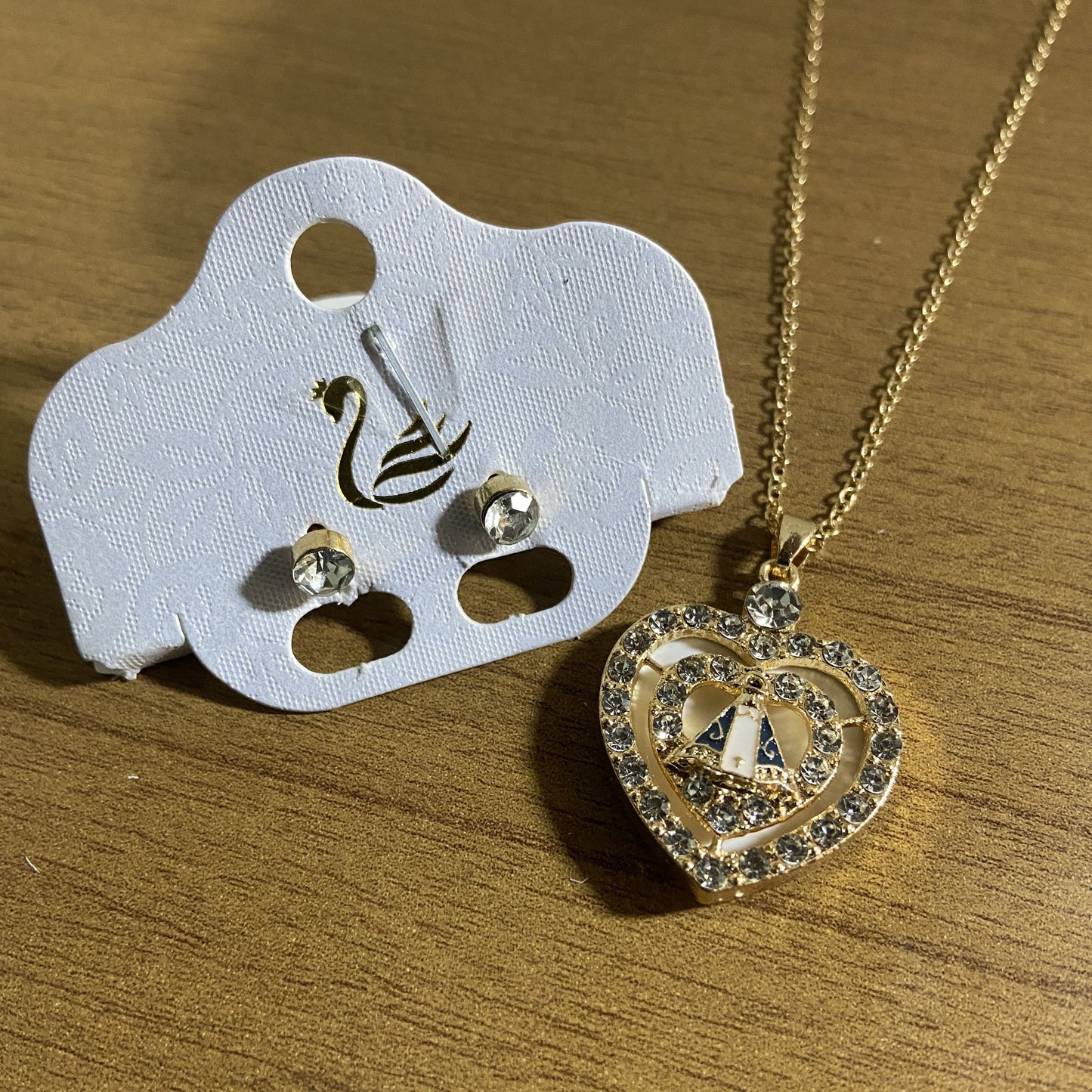 CORRENTE DOURADA COM BRINCO PONTA DE LUZ NOSSA SENHORA APARECIDA MOD 07  ( 1 UNIDADE)