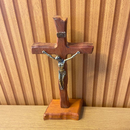 CRUCIFIXO MADEIRA DE MESA ONDULADO 20,5CM (1 UNIDADE)