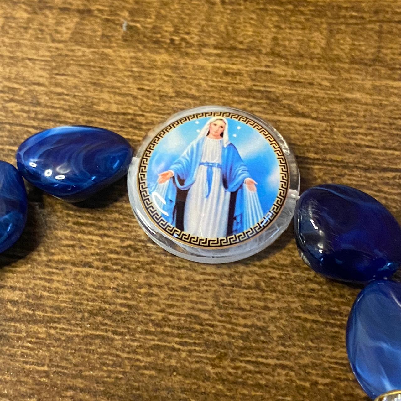 PULSEIRA PEDRARIAS COM MEDALHA RESINADA NOSSA SENHORA DAS GRAÇAS (03 UNIDADES)