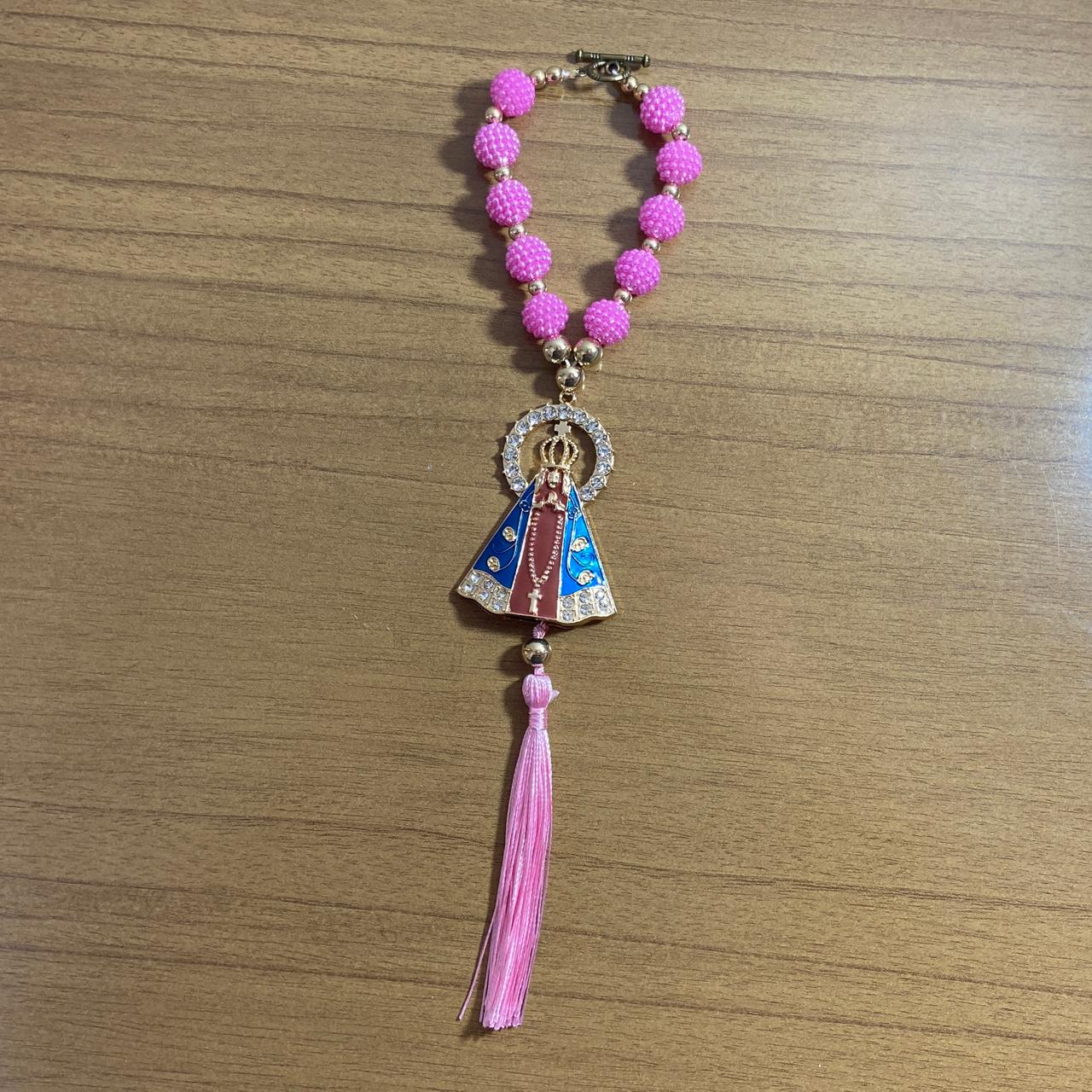 DEZENA PARA CARRO NOSSA SENHORA APARECIDA MARROM AMORA ROSA MOD3 12MM (3 UNIDADES)