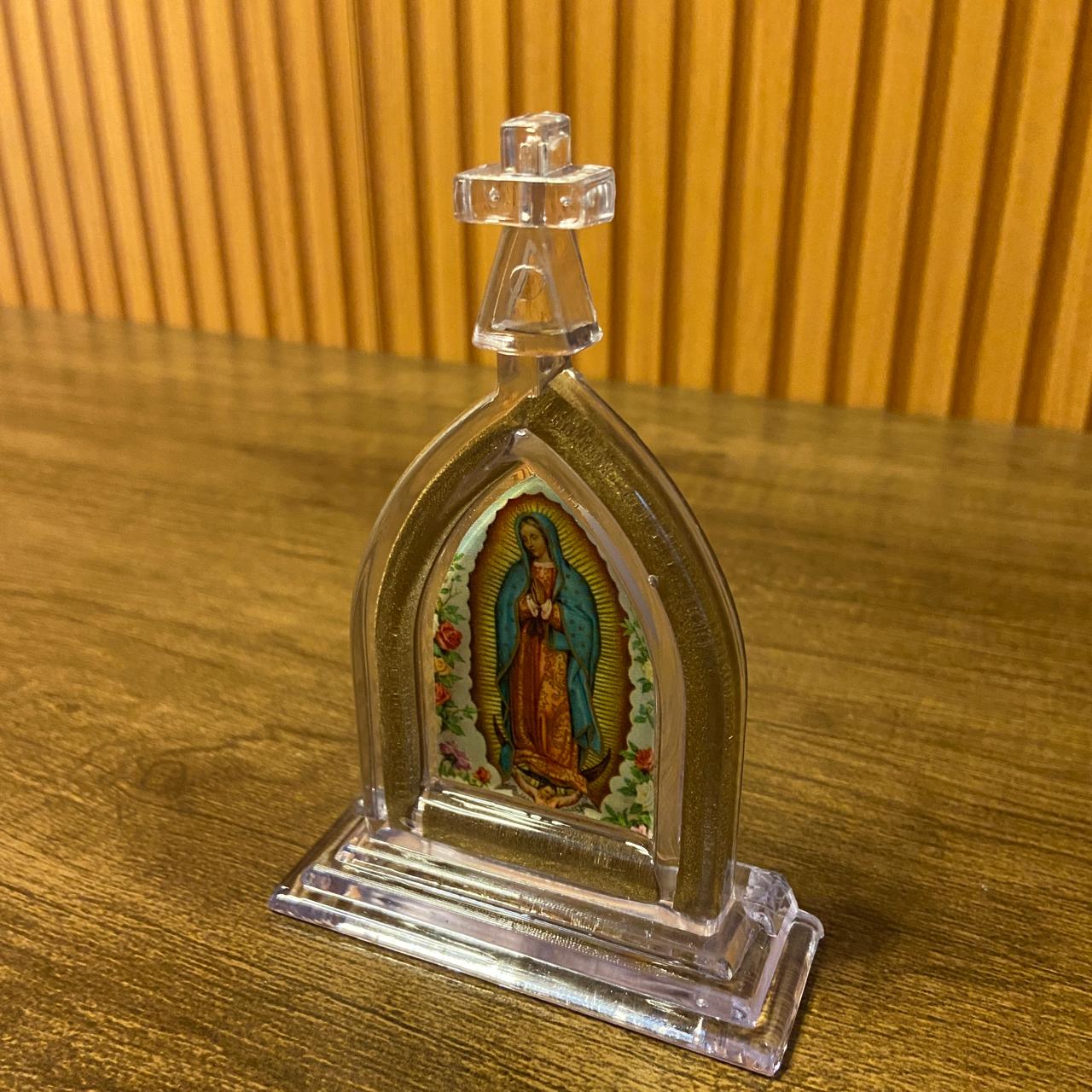 CAPELA ACRÍLICA P NOSSA SENHORA DE GUADALUPE  12X8,5CM TRANSPARENTE (1 UNIDADE)