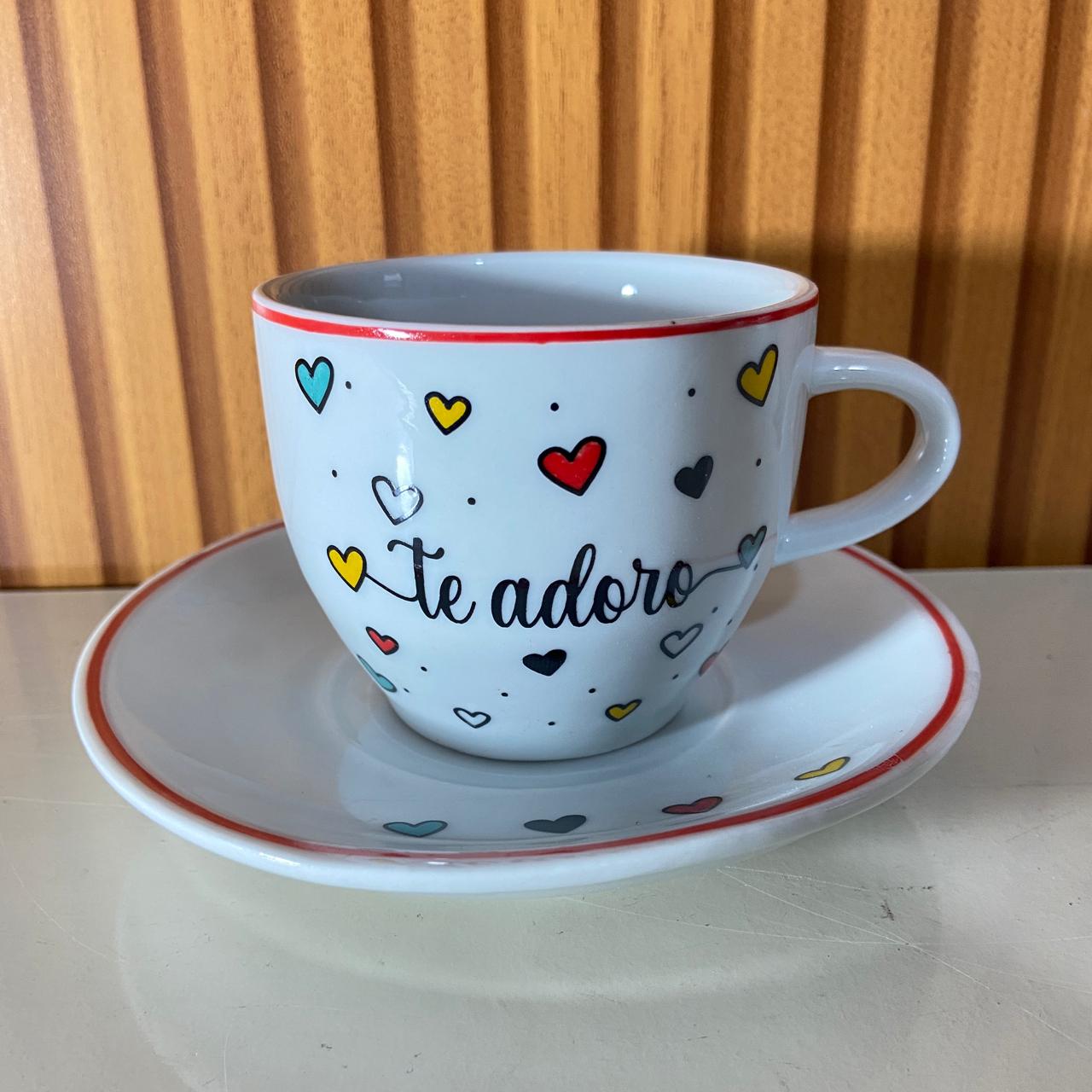 XÍCARA COM PIRES TE ADORO MOD2 200ML (1 UNIDADE)