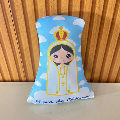 ALMOFADA PEQUENA NOSSA SENHORA DE FÁTIMA (1 UNIDADE)