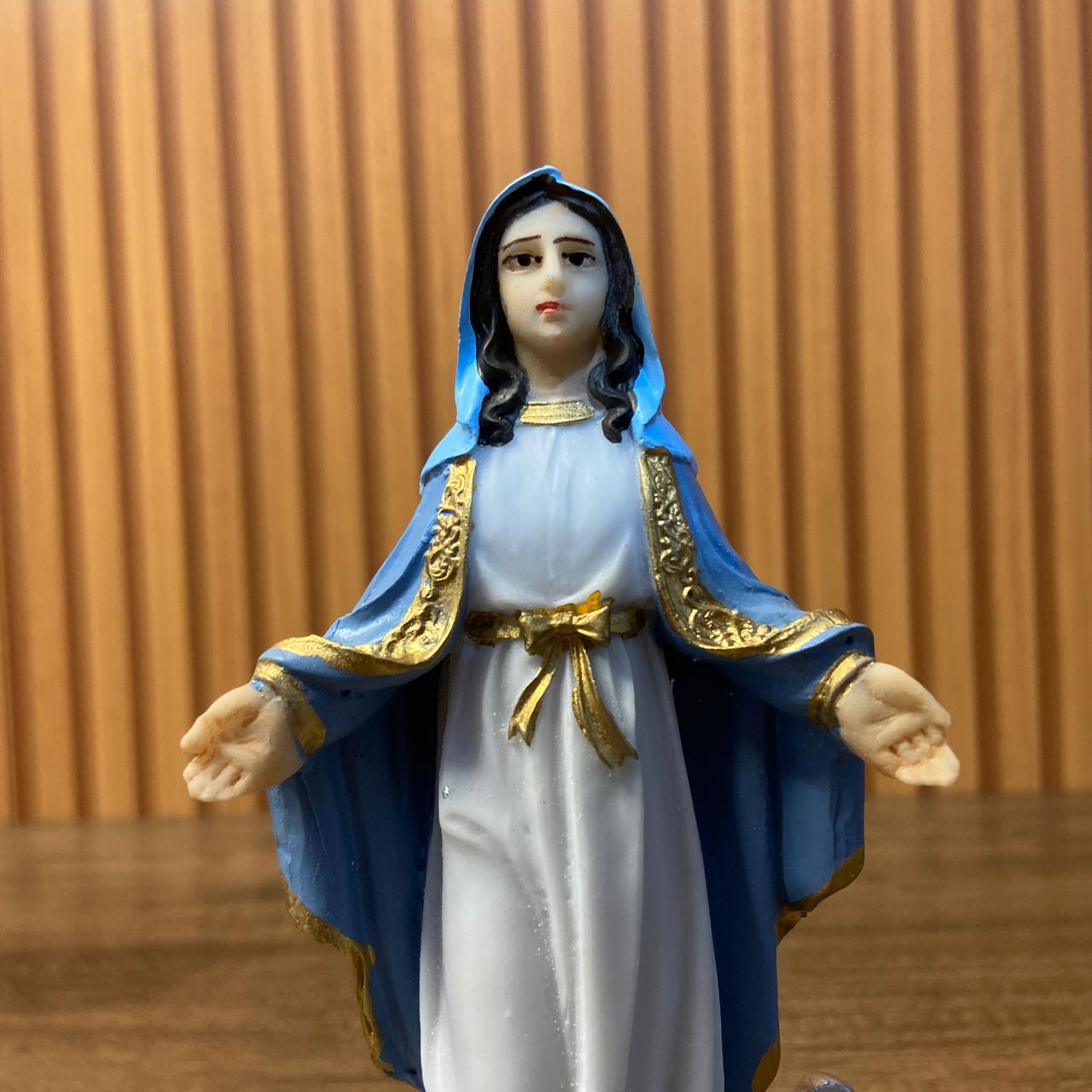 IMAGEM DE RESINA NACIONAL NOSSA SENHORA DAS GRAÇAS MEDALHA MILAGROSA 15CM (1 UNIDADE)