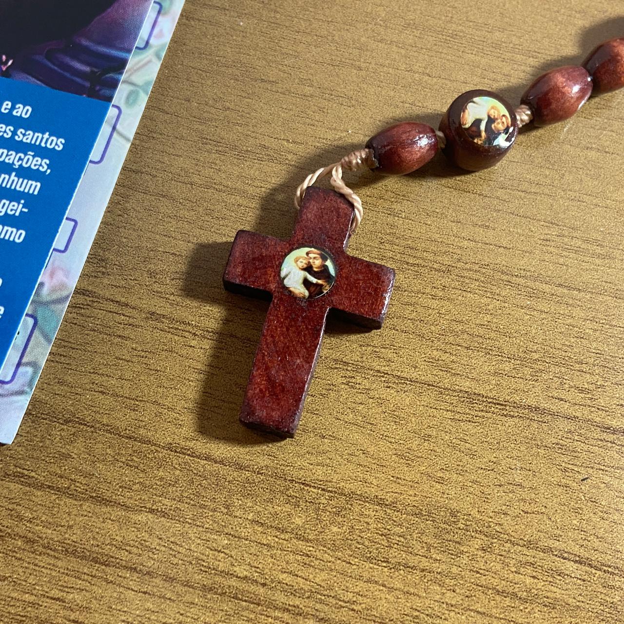 TERÇO DE MADEIRA SANTO ANTÔNIO 7 MEDALHAS 08MM MOD2 (3 UNIDADES)