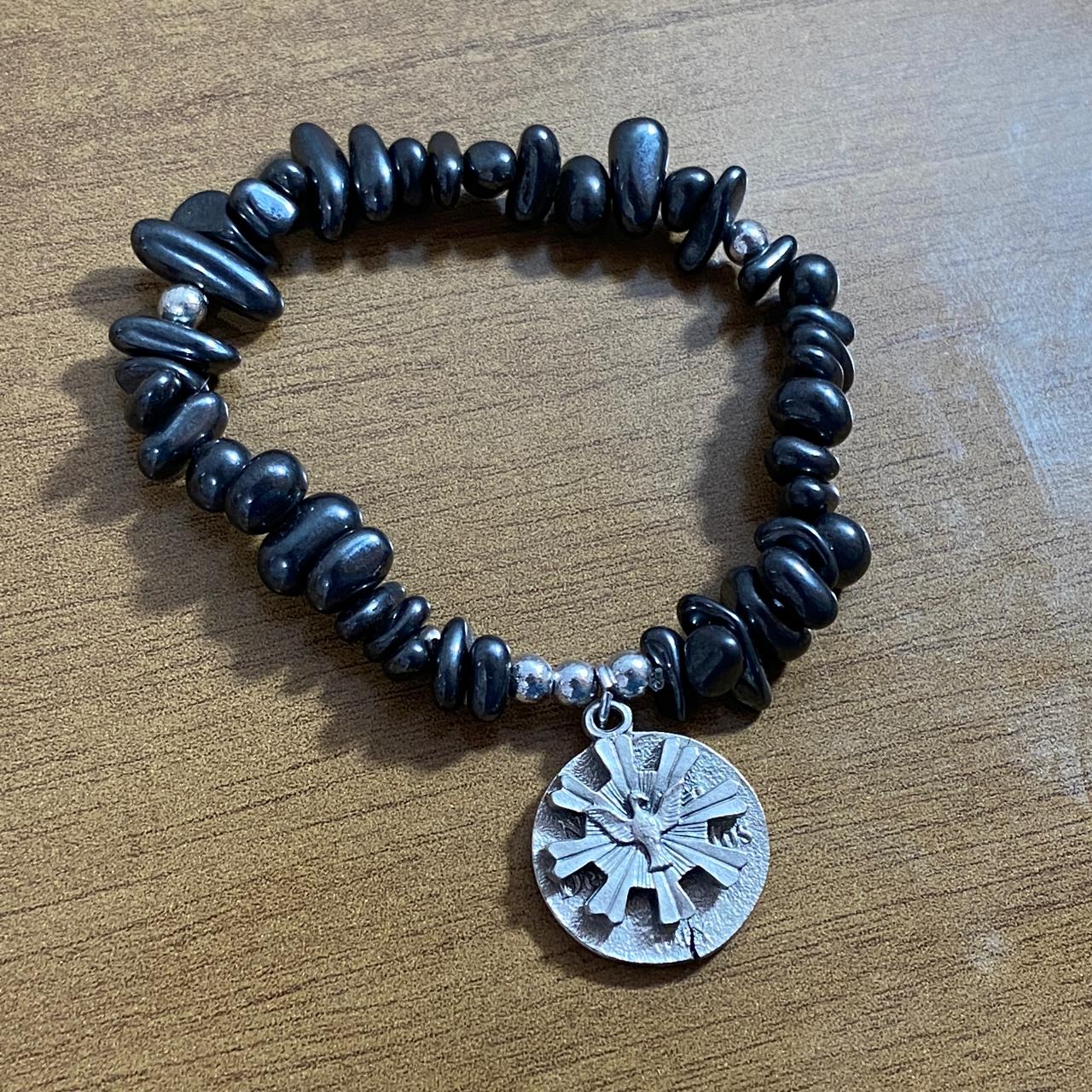 PULSEIRA HEMATITA NOSSA SENHORA  DESATADORA DOS NÓS E DIVINO ESÍRITO SANTO  ( 1 UNIDADE)