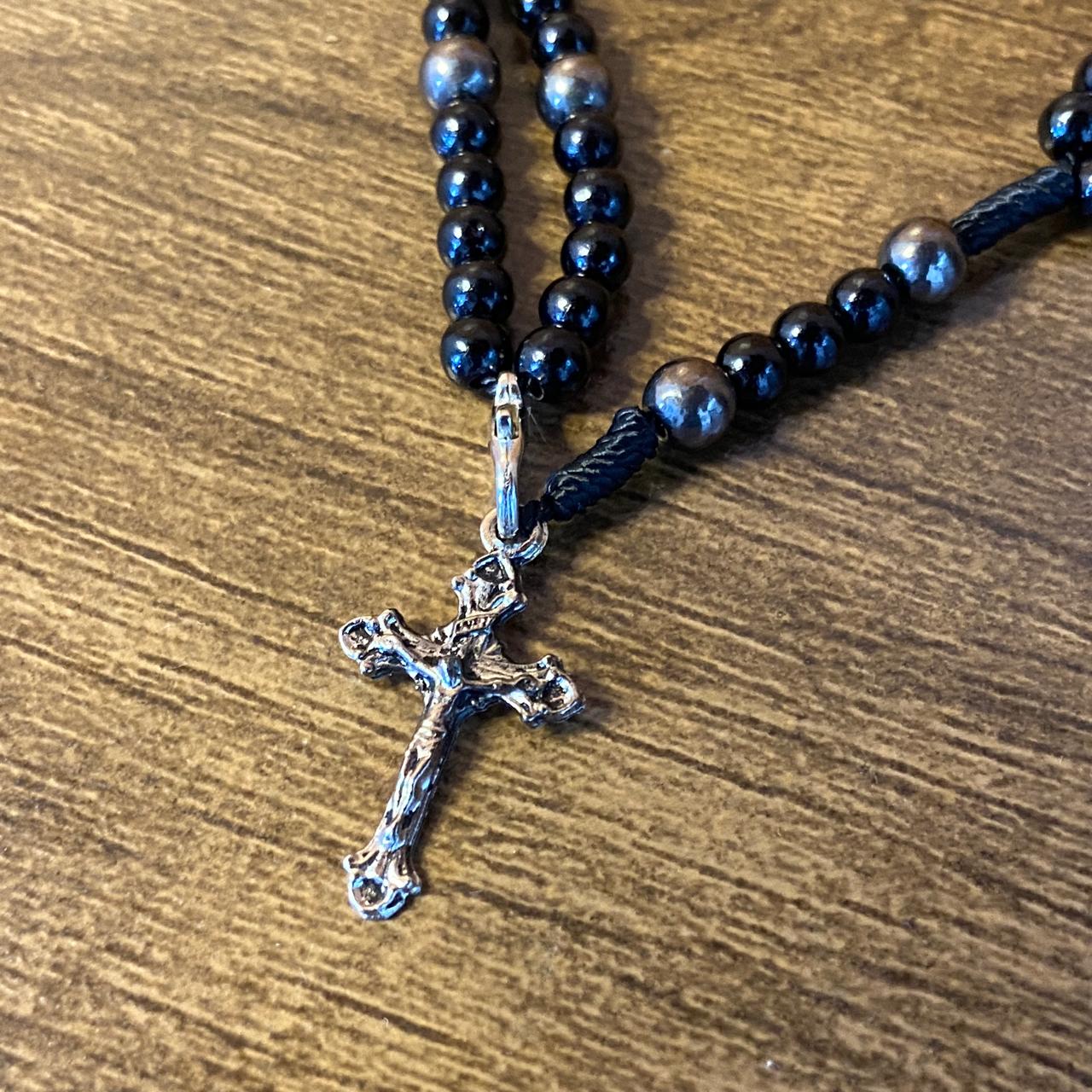 TERÇO PULSEIRA PÉROLA PRETA COM MEDALHA RESINADA SÃO JOSÉ (6 UNIDADES)