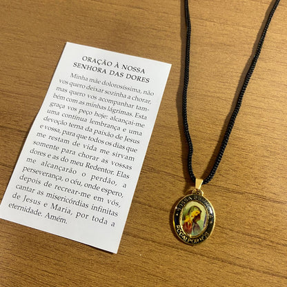 CORDÃO COM MEDALHA RESINADA NOSSA SENHORA DAS DORES (1 UNIDADES)
