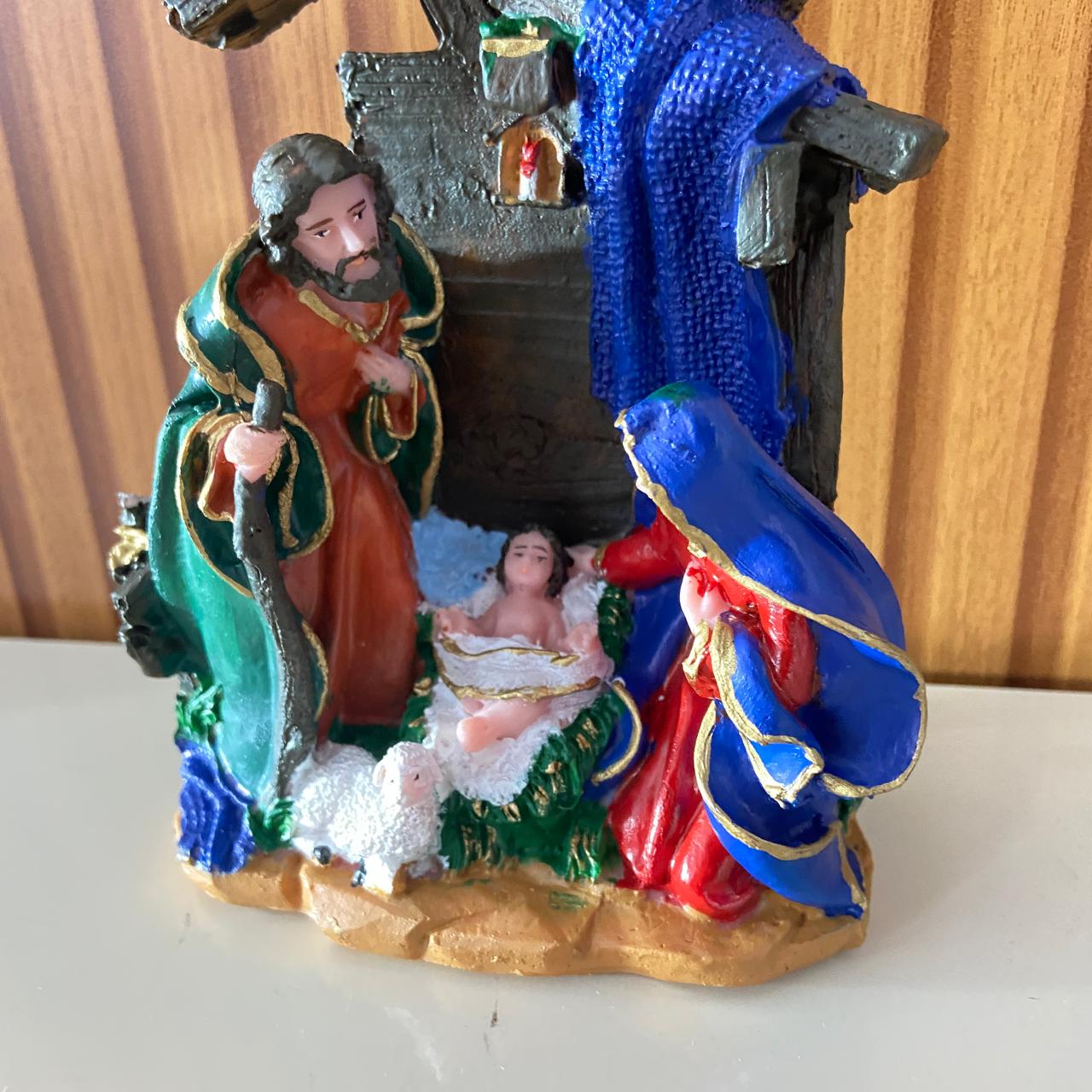 IMAGEM DE RESINA NACIONAL PRESÉPIO ÚNICO CABANA MOD1 15,5CM (1 UNIDADE)