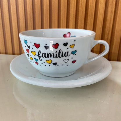 TIGELA DE PORCELANA COM ALÇA FAMÍLIA + PRATO 500ML (1 UNIDADE)