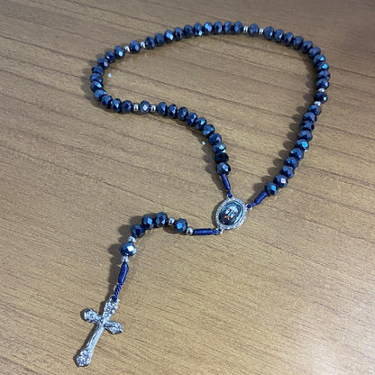 TERÇO CRISTAL AZUL PETRÓLEO SAGRADA FACE 8MM(1 UNIDADE)
