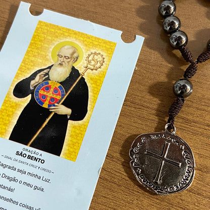 CHAVEIRO DEZENA HEMATITA COM MOSQUETE DUAS MEDALHAS (3 UNIDADES)