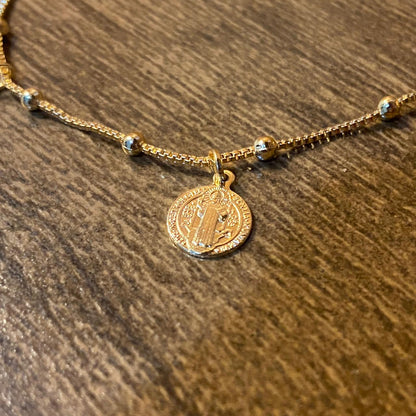 PULSEIRA DOURADA MEDALHAS DE  SÃO BENTO  (3 UNIDADES)