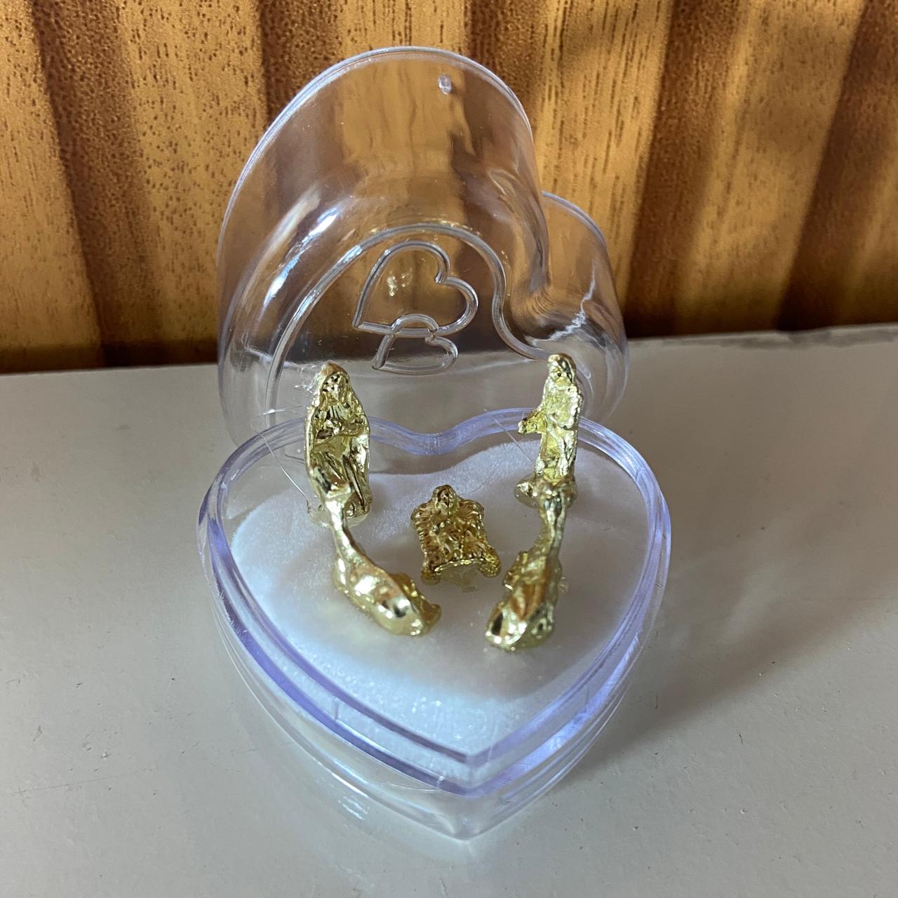 MINI PRESÉPIO ACRÍLICO CORAÇÃO DOURADO 03CM (1 UNIDADE)
