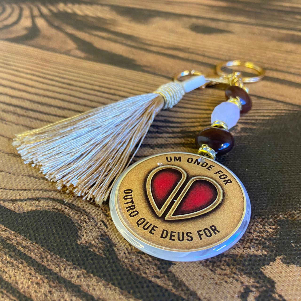 CHAVEIRO LUXO MEDALHA RESINADA DO CASAL  (1 UNIDADE)