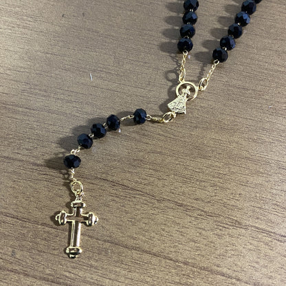 CORRENTE TERÇO CRISTAL NOSSA SENHORA APARECIDA PRETO 04MM  (1 UNIDADE)