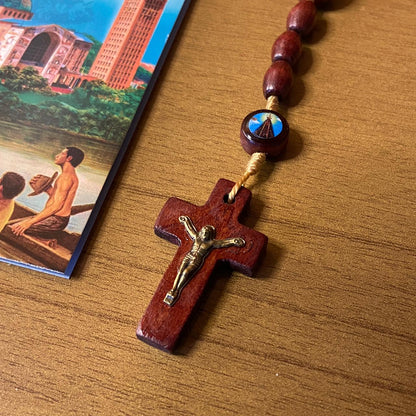 TERÇO DE MADEIRA NOSSA SENHORA APARECIDA 7 MEDALHAS MOD2 8MM (3 UNIDADES)