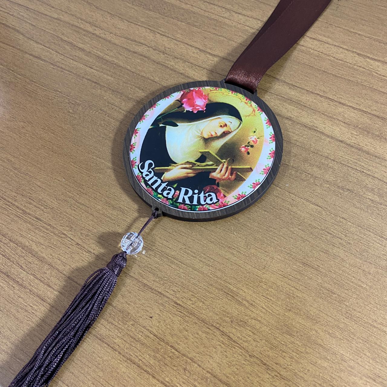 ADORNO ÚNICO REDONDO SANTA RITA DE CÁSSIA (1 UNIDADE)