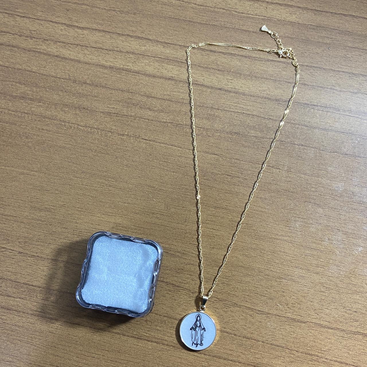 CORRENTE DOURADA MEDALHA ACRÍLICA NOSSA SENHORA DAS GRAÇAS  (3 UNIDADES)