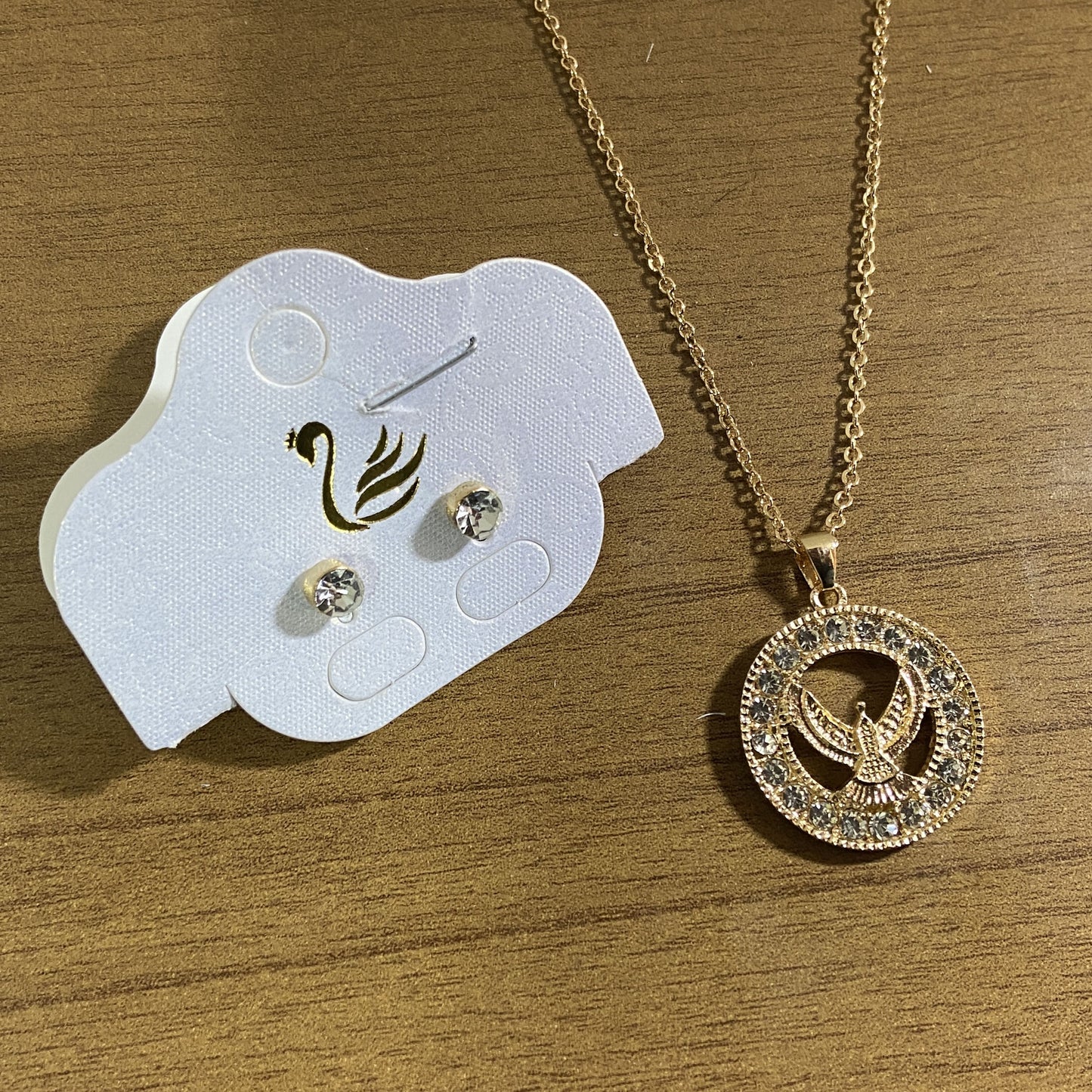 CORRENTE DOURADA COM BRINCO PONTA DE LUZ DIVINO ESPÍRITO SANTO MOD 01  ( 1 UNIDADE)