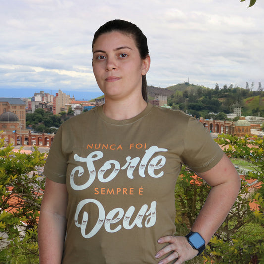 CAMISETA MARROM  NUNCA FOI SORTE SEMPRE É DEUS TAMANHO PP  (1 UNIDADE)