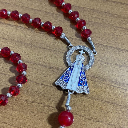 TERÇO DE NOIVA PRATEADO CRISTAL VERMELHO NOSSA SENHORA APARECIDA 08MM (1 UNIDADE)