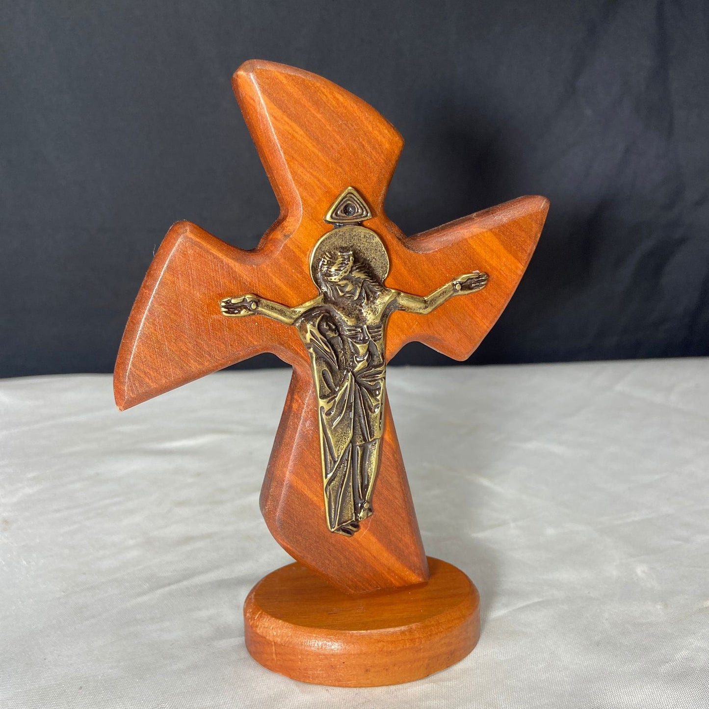 CRUCIFIXO MADEIRA DE MESA DA UNIDADE 15CM (1 UNIDADE)