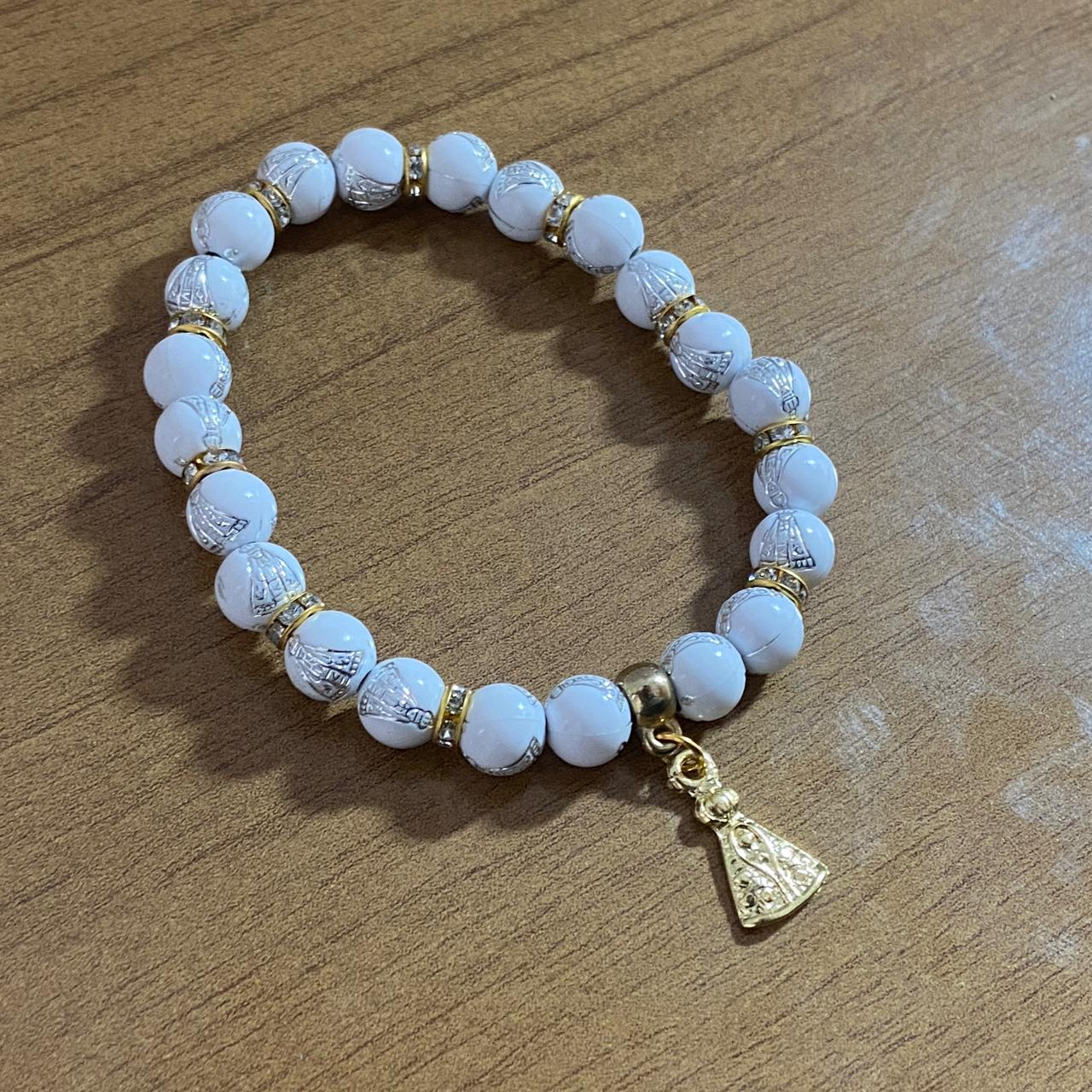 PULSEIRA PÉROLA CONTAS DECORADAS BRANCA NOSSA SENHORA APARECIDA  (06 UNIDADES)