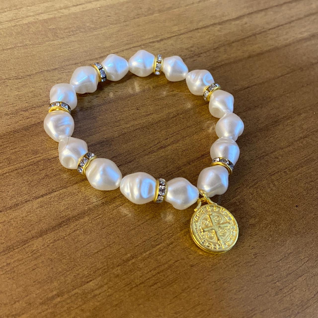 PULSEIRA PÉROLA MEDALHA DE SÃO BENTO 10MM MOD-8 (03 UNIDADES)