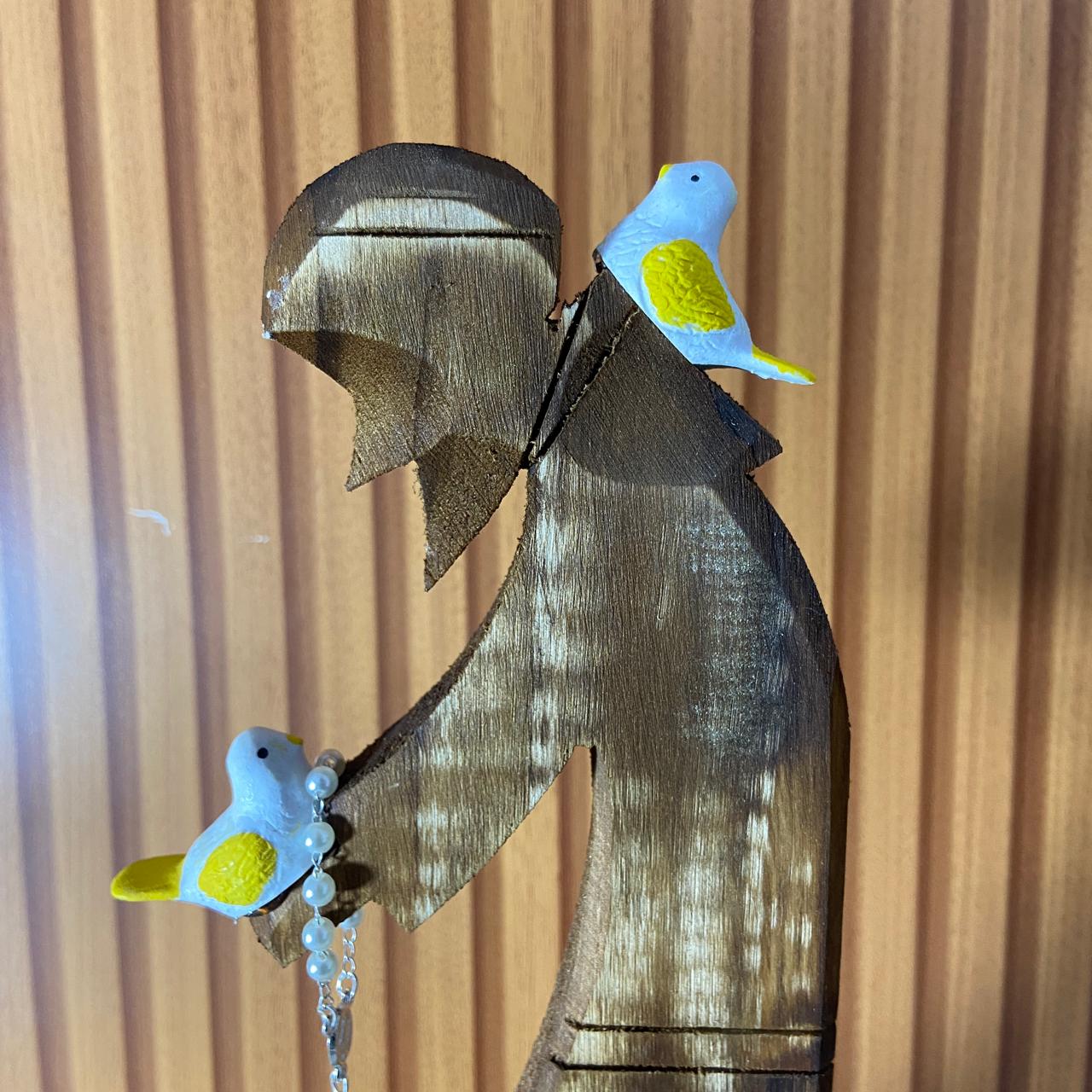 IMAGEM DE MADEIRA SÃO FRANCISCO DE ASSIS COM DEZENA DE PÉROLA 28CM  (1 UNIDADE)