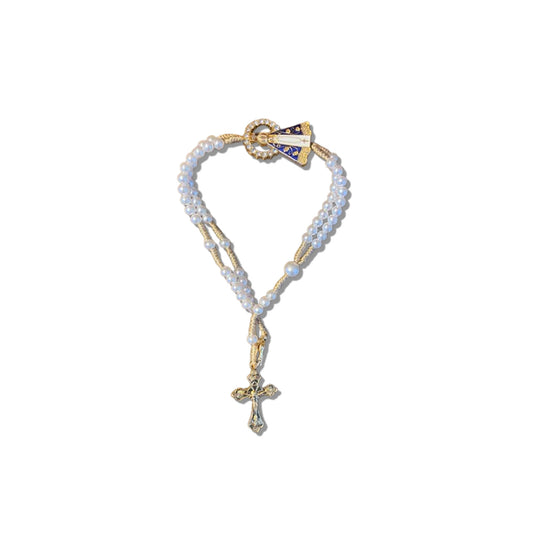 TERÇO PULSEIRA PÉROLA NOSSA SENHORA APARECIDA COM STRASS 04MM (6 UNIDADES)