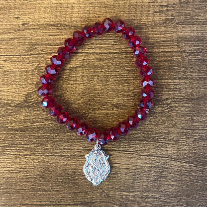 PULSEIRA CRISTAL VERMELHA COM MEDALHA PRATEADA SÃO JORGE (01 UNIDADE)