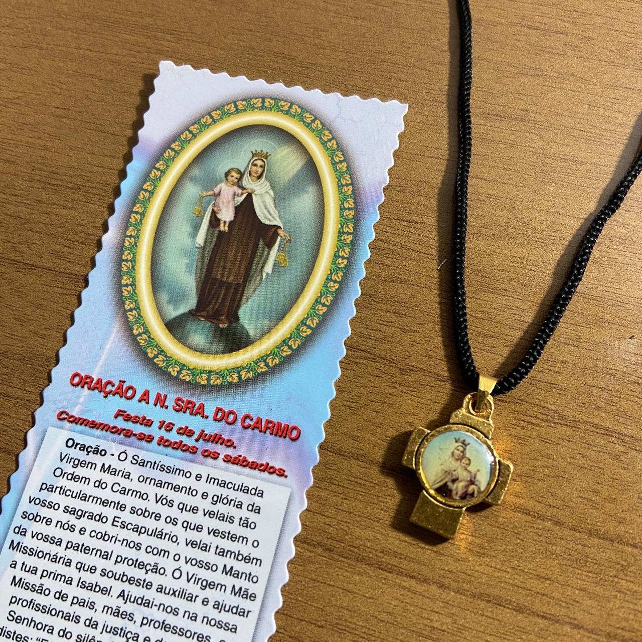 CORDÃO COM CRUZ RESINADA NOSSA SENHORA DO CARMO (1 UNIDADES)