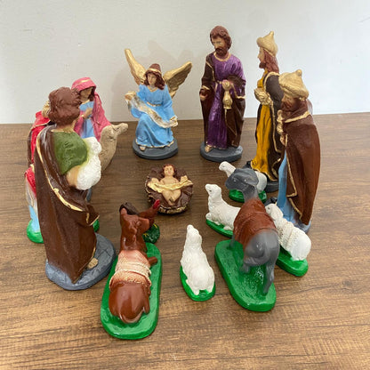 PRESÉPIO DE GESSO COLORIDO 16 PEÇAS 20CM (1 UNIDADE)