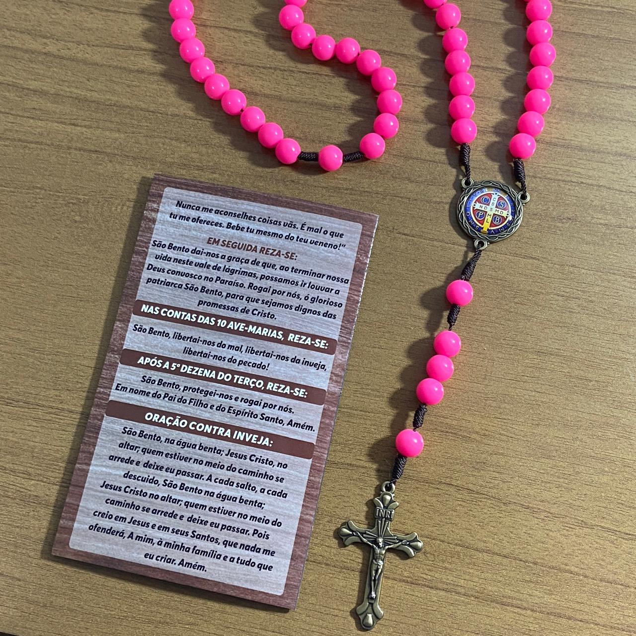 TERÇO PÉROLA ROSA CAMPISTA MEDALHA SÃO BENTO 10MM (1 UNIDADE)