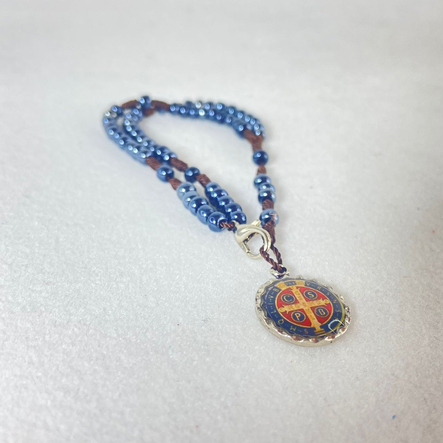 TERÇO PULSEIRA MIÇANGA MEDALHA SÃO BENTO (6 UNIDADES)