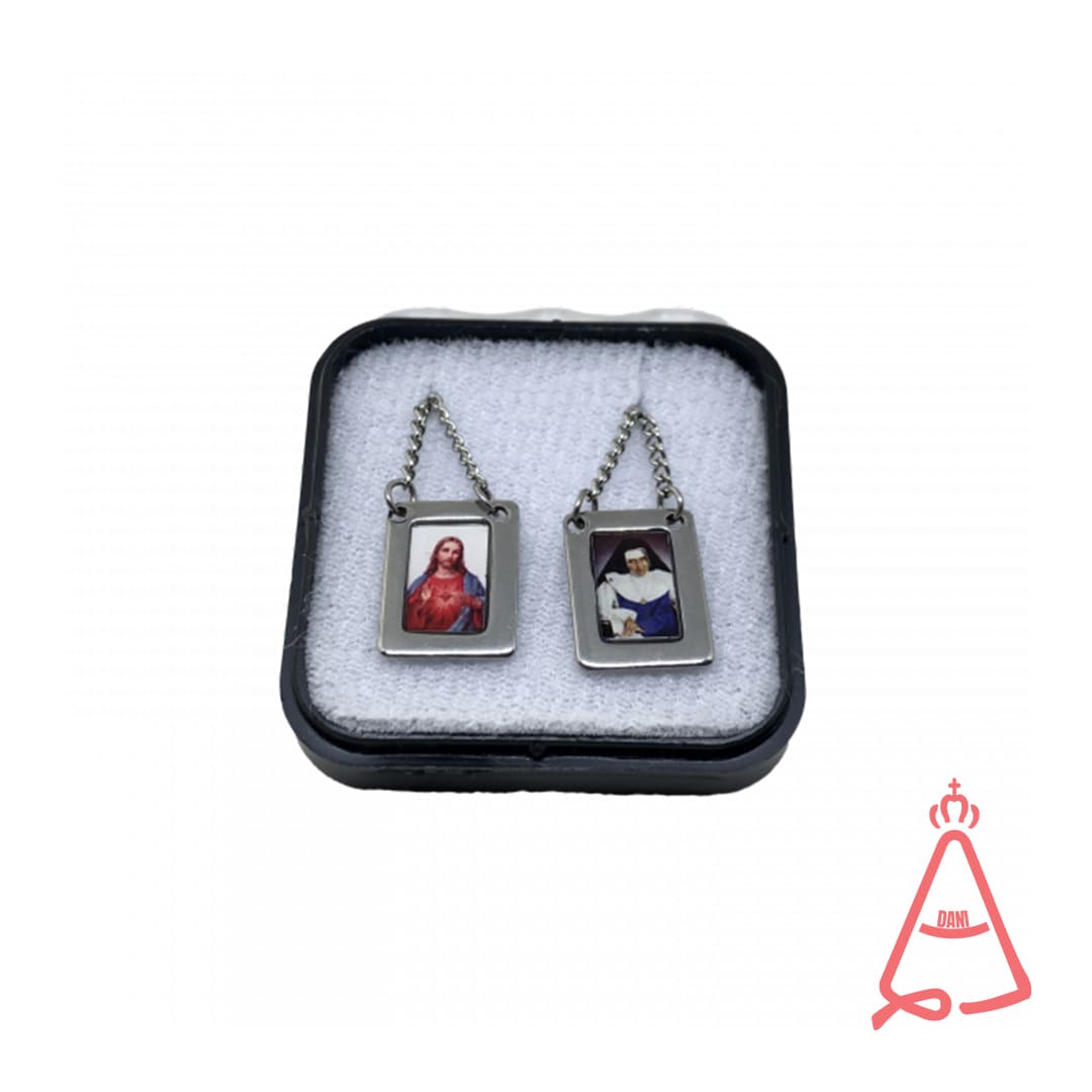 ESCAPULÁRIO INOX QUADRADO COLORIDO SAGRADO CORAÇÃO DE JESUS E SANTA DULCE DOS POBRES (6 UNIDADES)